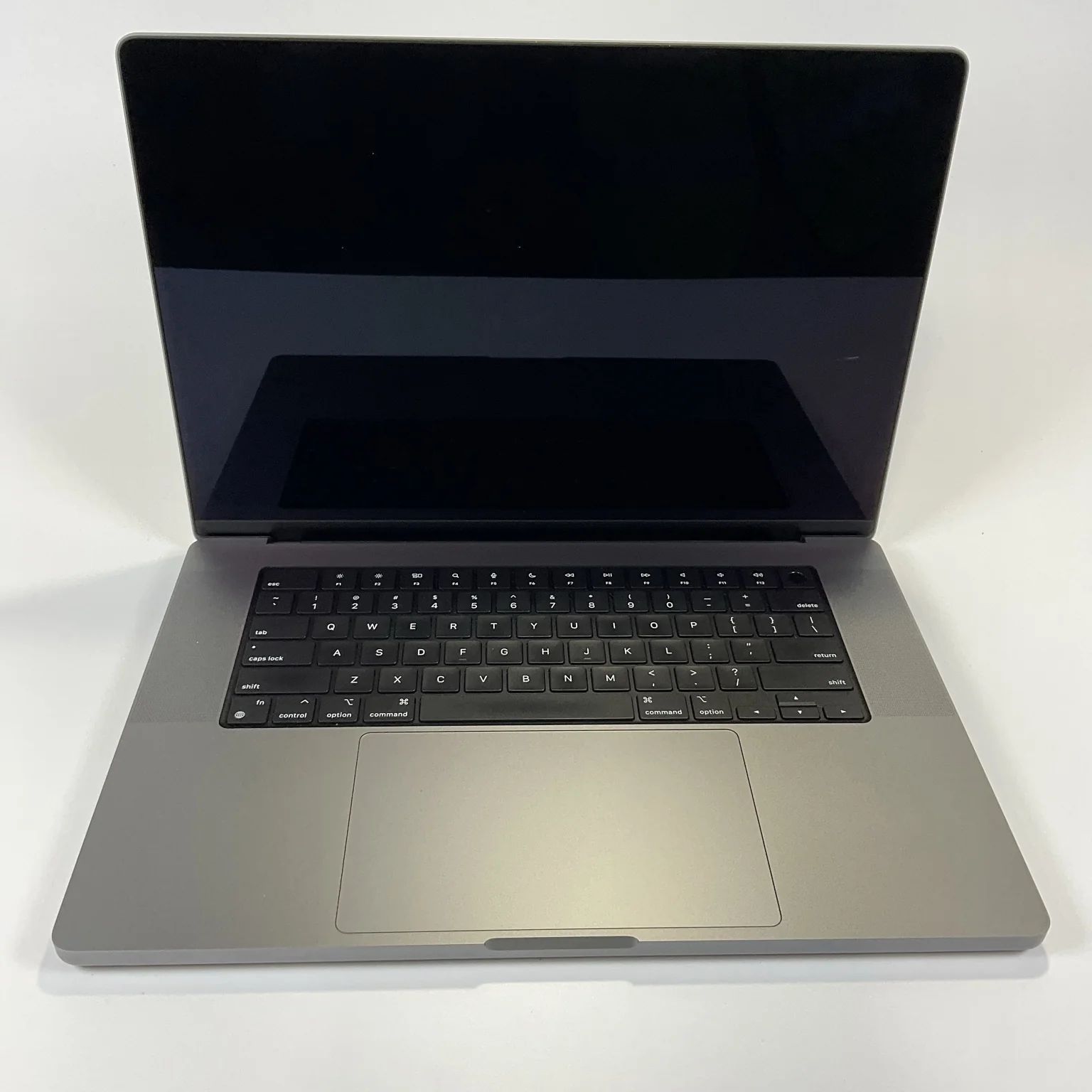 2021款苹果 MacBook Pro 16 英寸(正面打开)