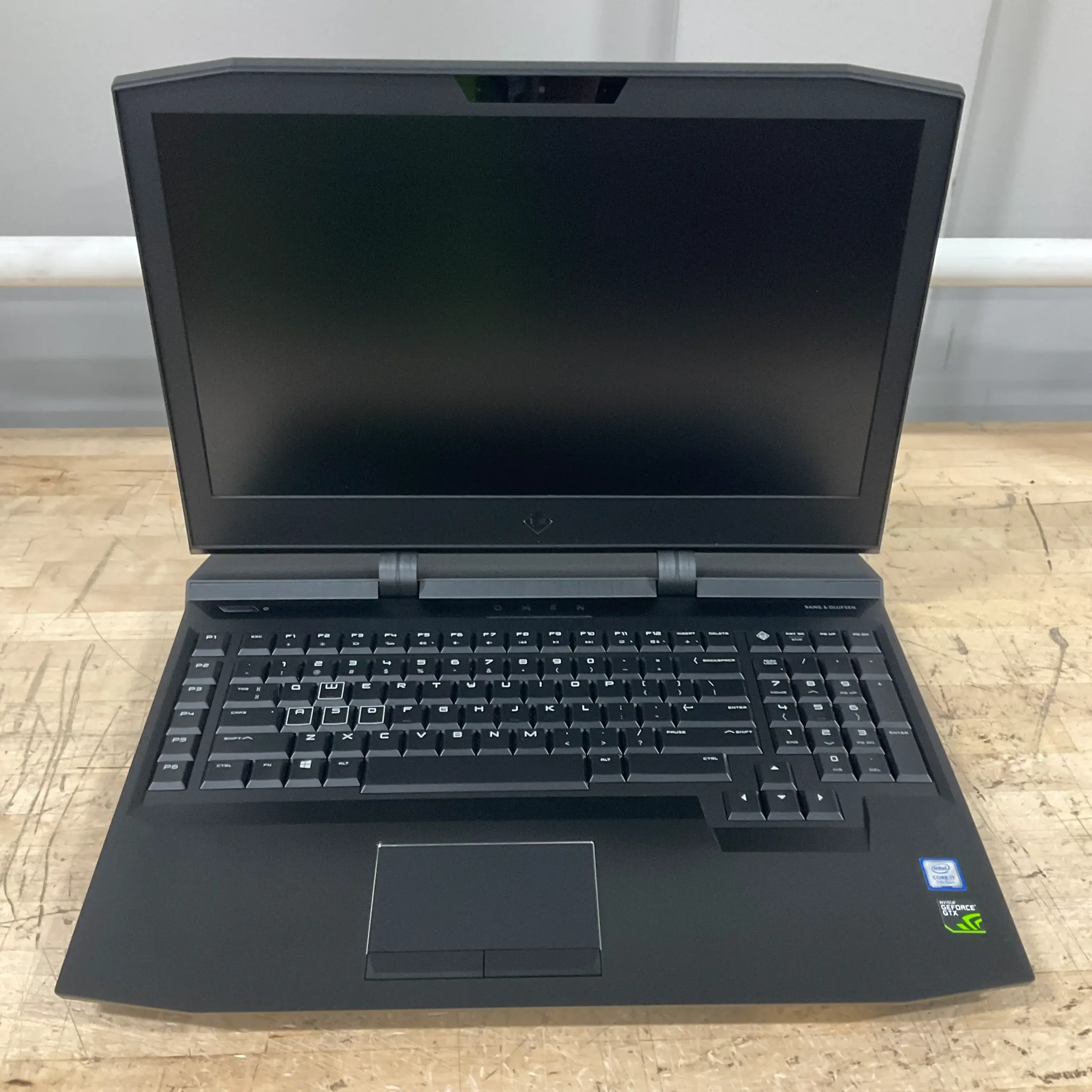 so 10268 re 3467 laptop open