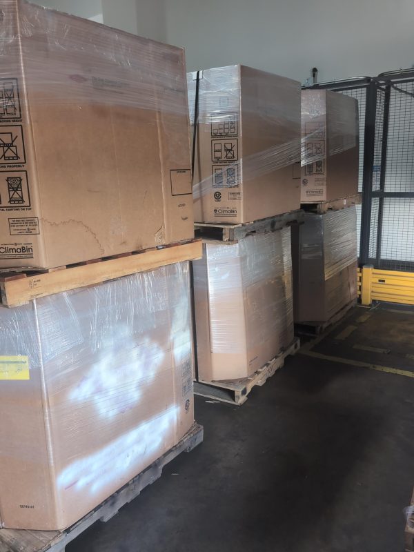 40' container load pcs qty: 1050 & lcds qty: 778 lot #so 8097
